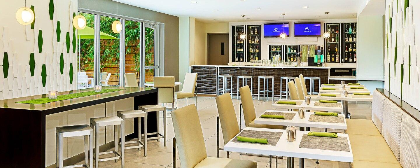 Отель Element Miami International Airport Экстерьер фото