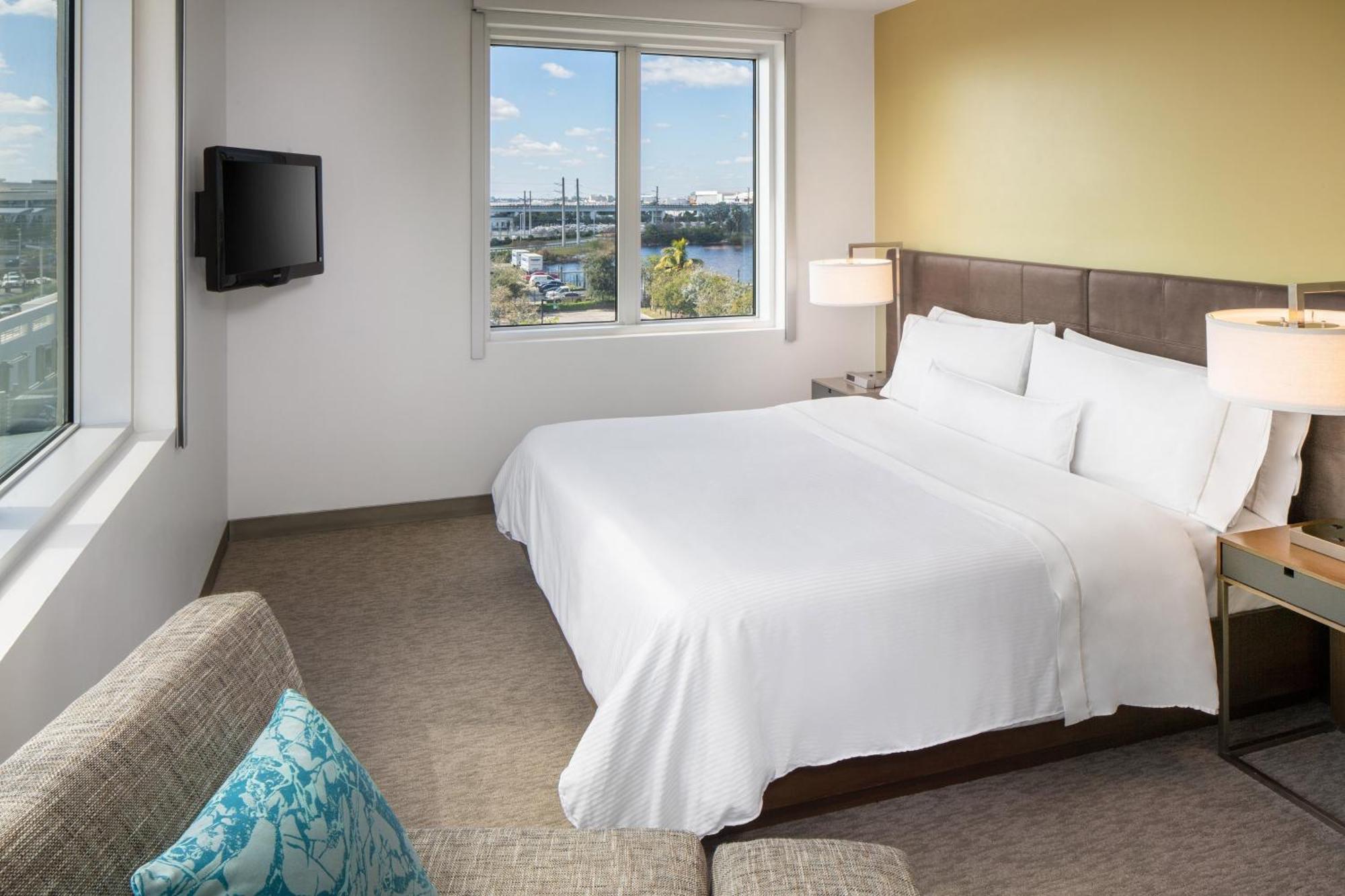 Отель Element Miami International Airport Экстерьер фото