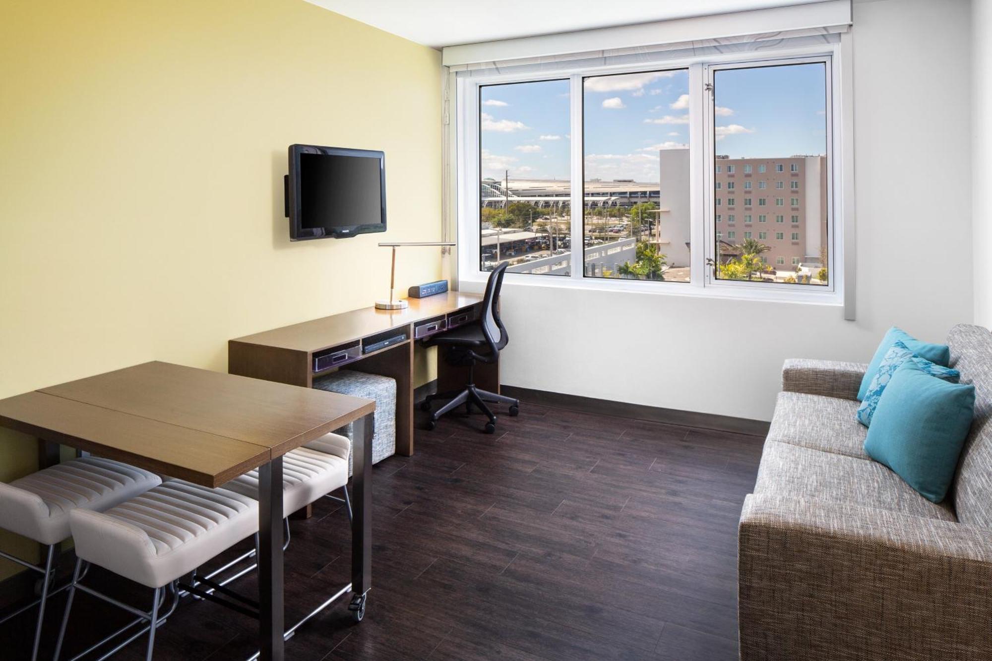Отель Element Miami International Airport Экстерьер фото